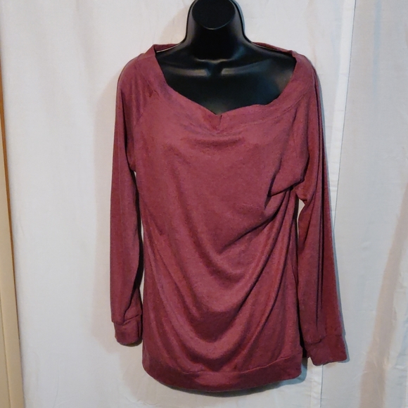 Leo Rosi Women s Amanda Top Red - Picture 2 of 3